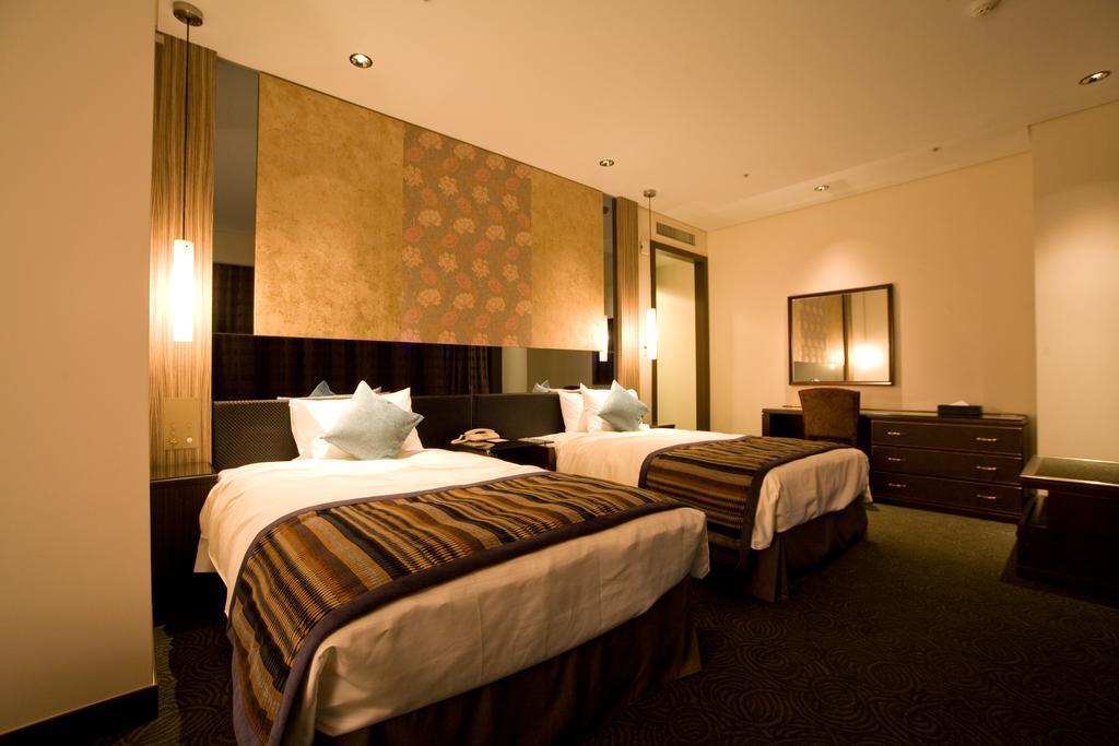 Okinawa Kariyushi Urban Resort Naha Room photo