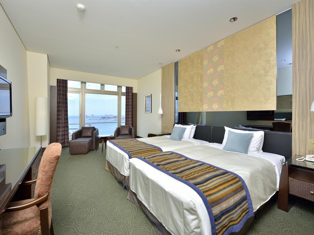 Okinawa Kariyushi Urban Resort Naha Exterior photo